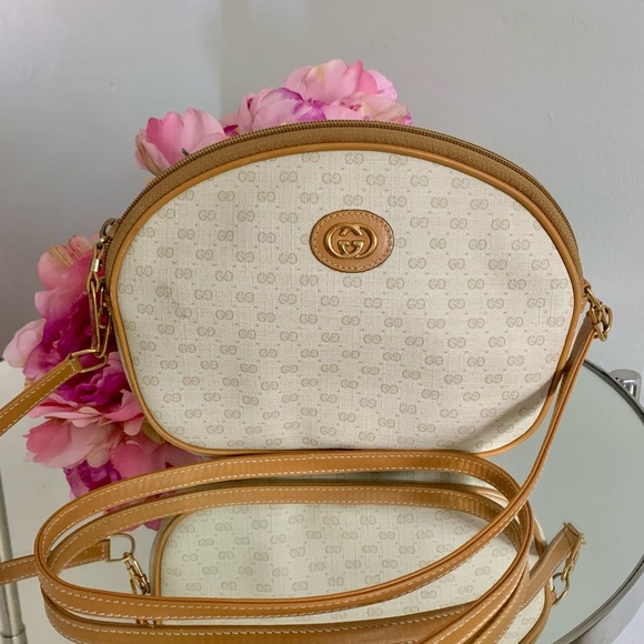 Gucci Handbags - GUCCI Vintage Purse Monogram Crossbody bag Canteen